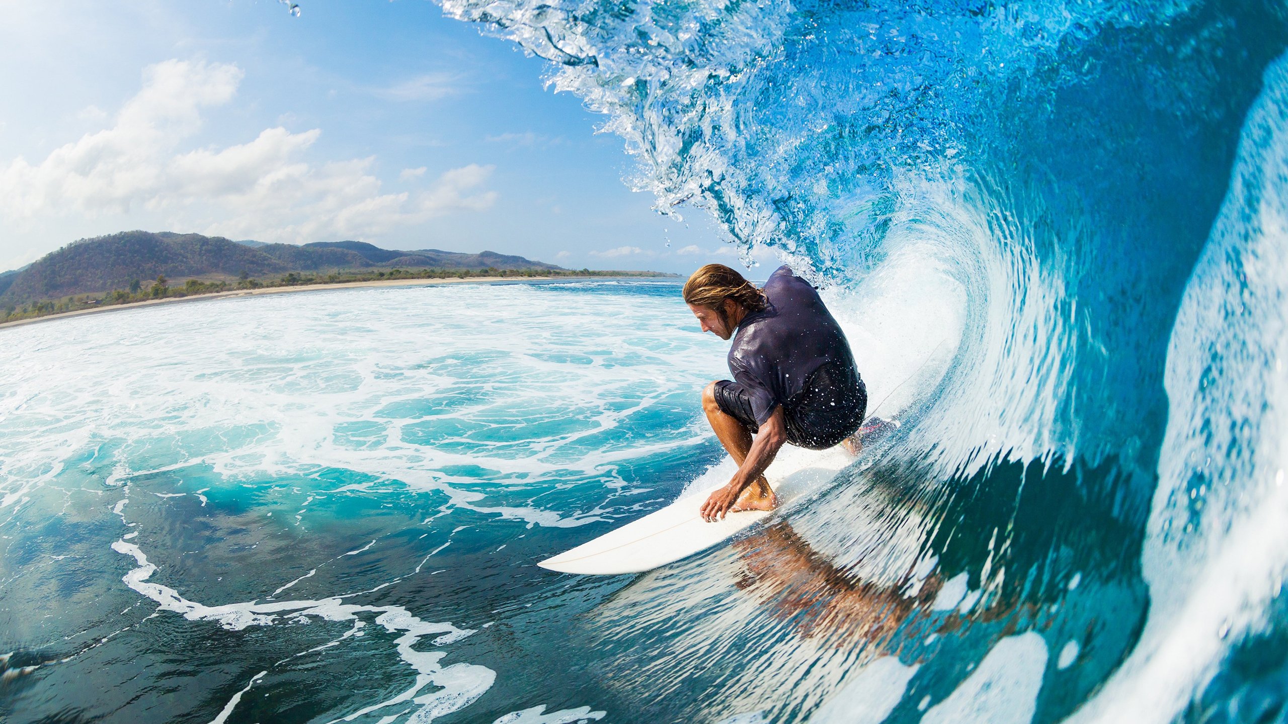 防守反击：现代足球的制胜法宝，足球中的防守战术